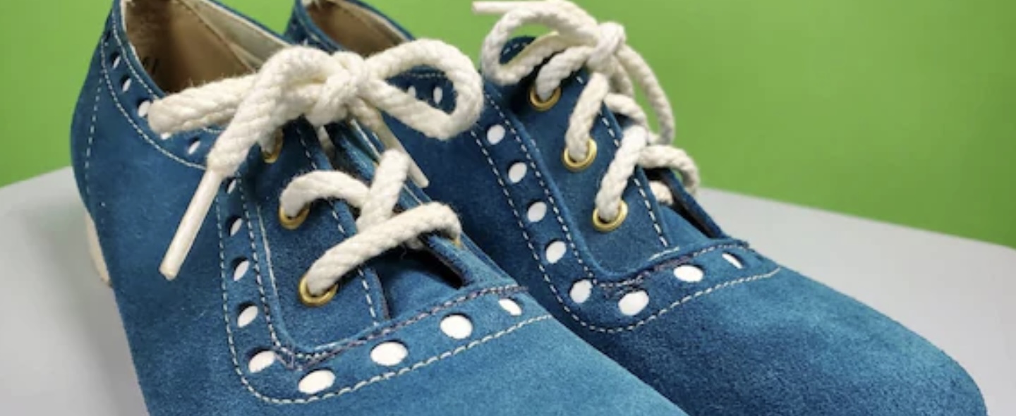 Elvis and his blue suede shoes